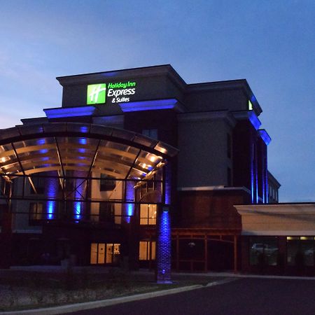 Holiday Inn Express & Suites Geneva Finger Lakes By Ihg Εξωτερικό φωτογραφία