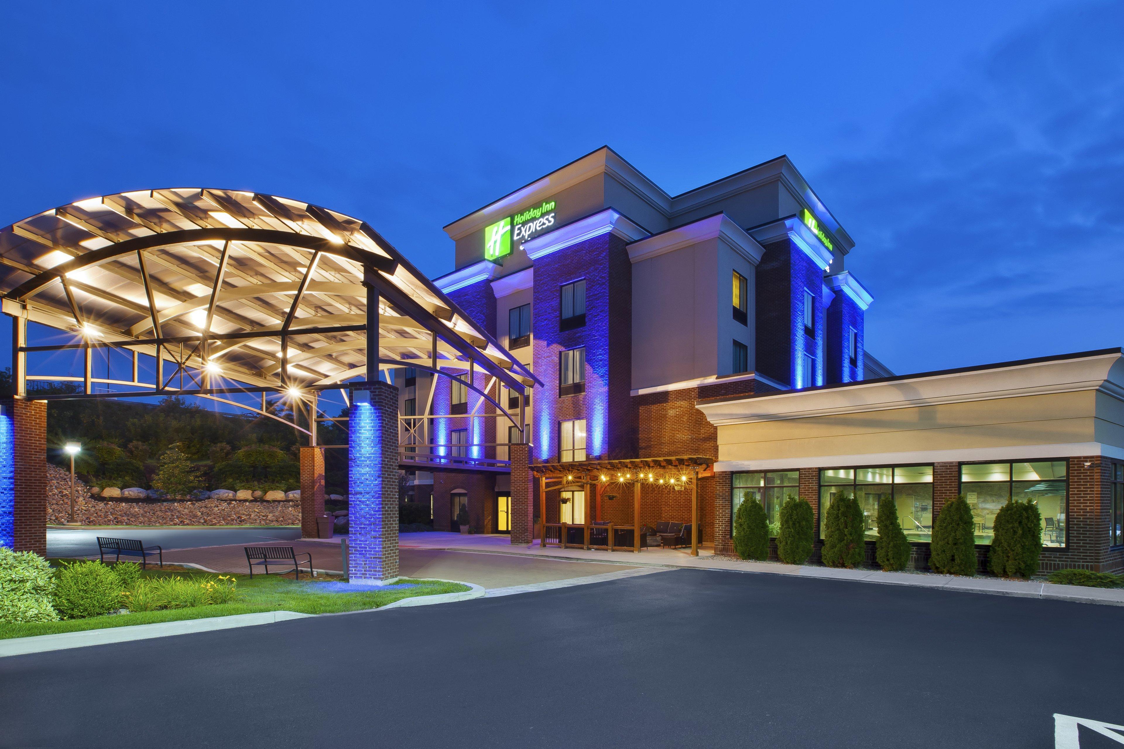 Holiday Inn Express & Suites Geneva Finger Lakes By Ihg Εξωτερικό φωτογραφία