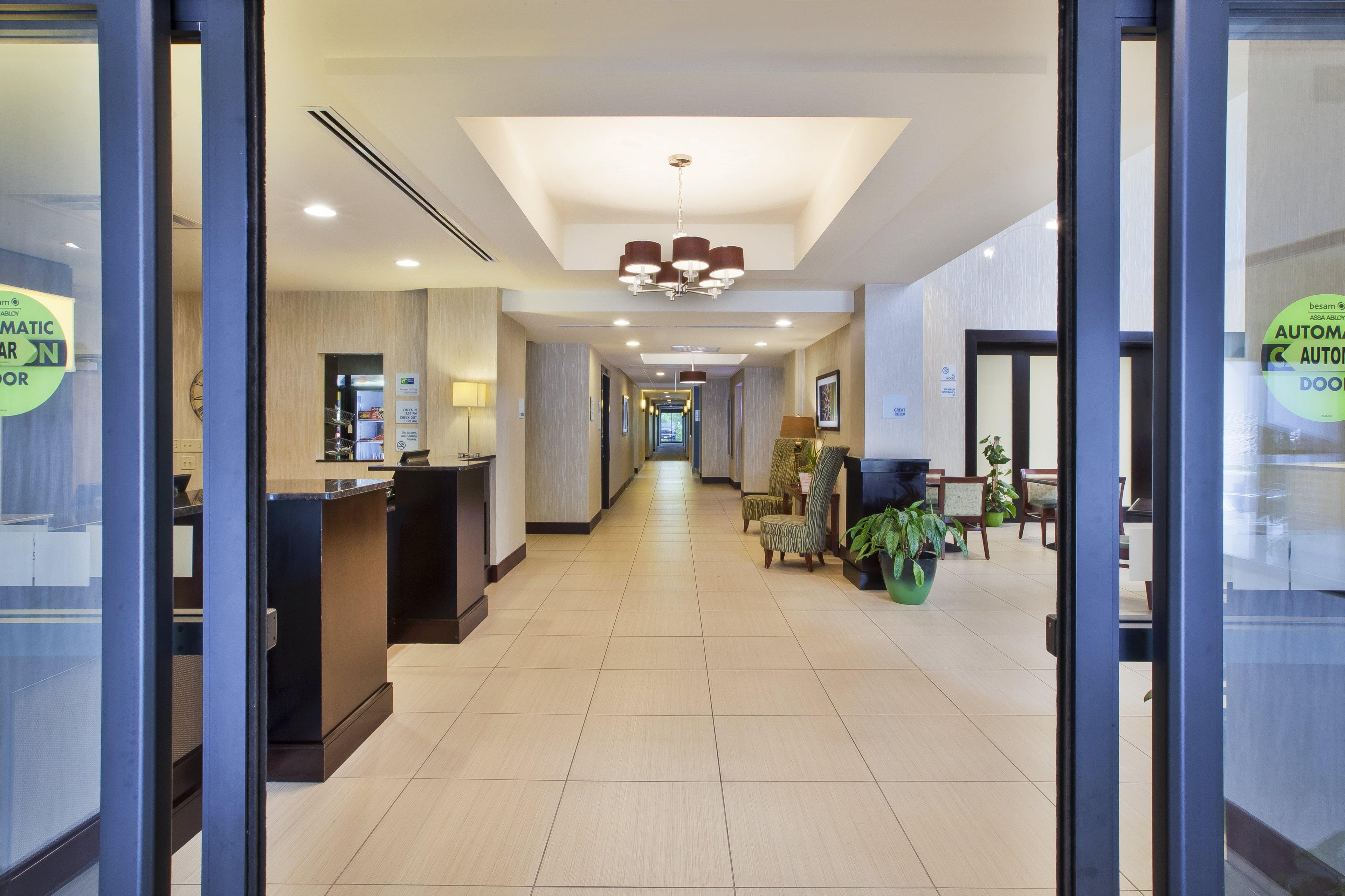 Holiday Inn Express & Suites Geneva Finger Lakes By Ihg Εξωτερικό φωτογραφία