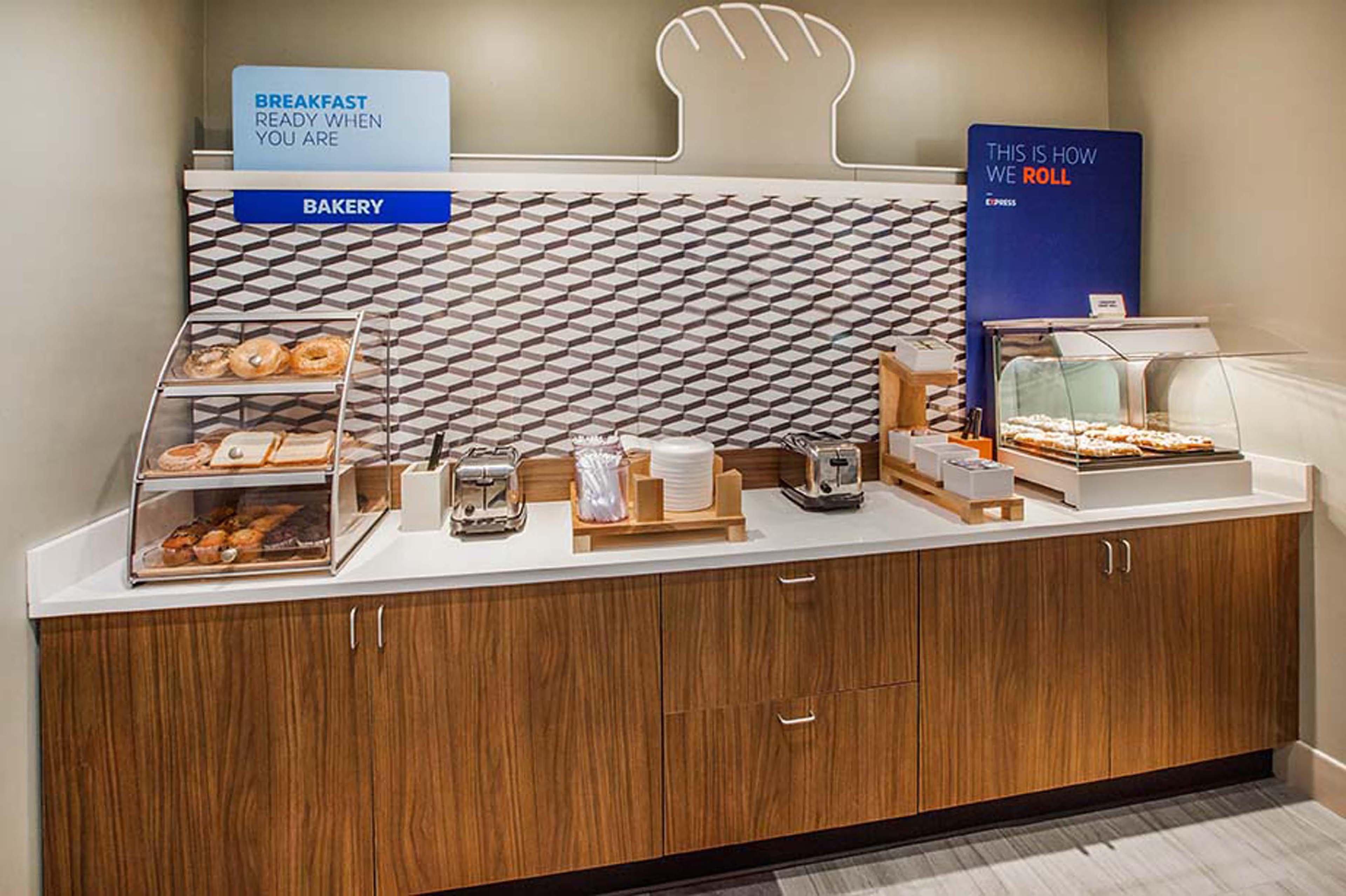 Holiday Inn Express & Suites Geneva Finger Lakes By Ihg Εξωτερικό φωτογραφία