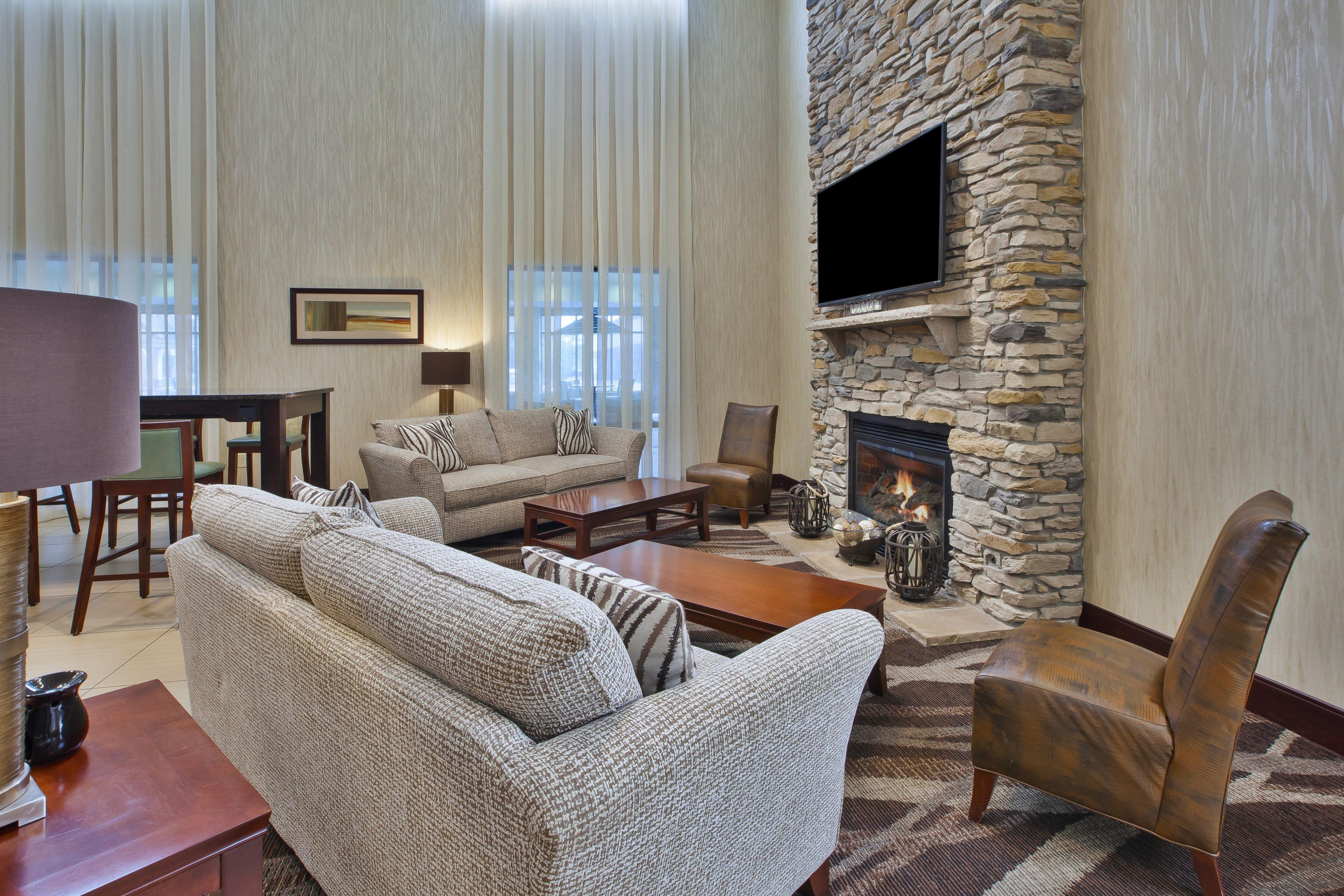 Holiday Inn Express & Suites Geneva Finger Lakes By Ihg Εξωτερικό φωτογραφία